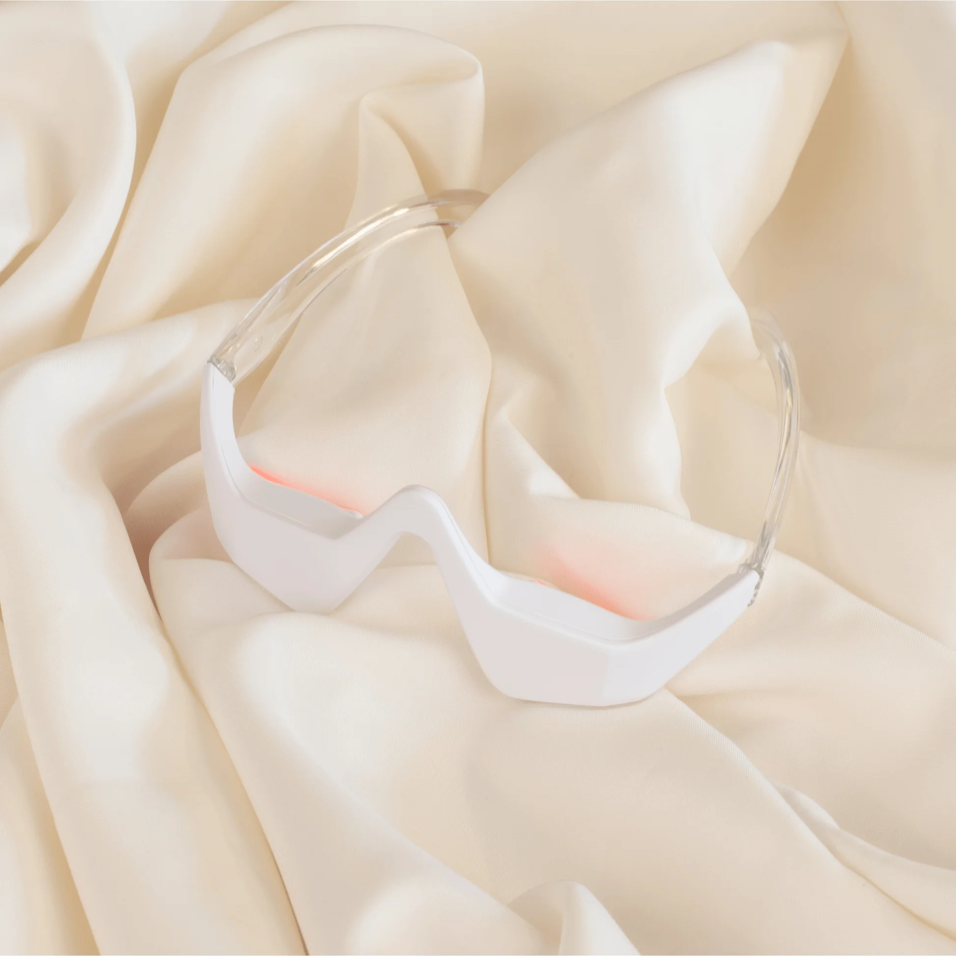 RevitalEyes® 2-in-1 Red Light Therapy & EMS Microcurrents For Eye Bags - Image 7